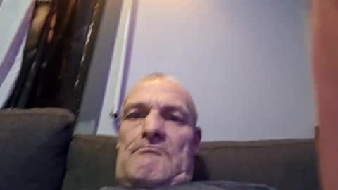 Snapshot of ragingzef69 chatting on August 3, 7:28 pm Bigthickdickinvic online show from August 3, 7:28 pm