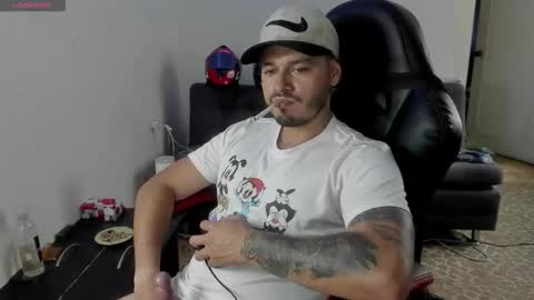 ragnar_lothbrok77 online show from October 24, 7:43 pm