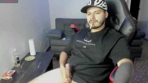 ragnar_lothbrok77 online show from February 14, 5:26 am