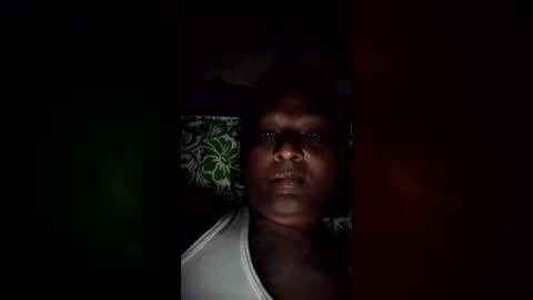 Snapshot of rahil98 chatting on July 12, 6:21 pm rahil98 online show from July 12, 6:21 pm