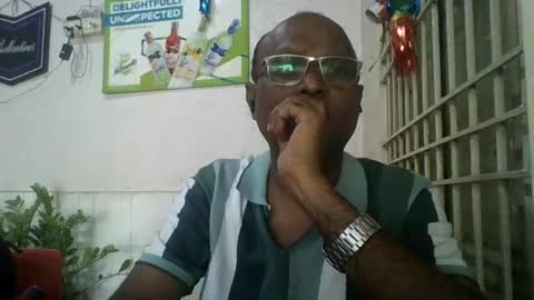 Snapshot of rahil98 chatting on July 18, 6:39 am rahil98 online show from July 18, 6:39 am