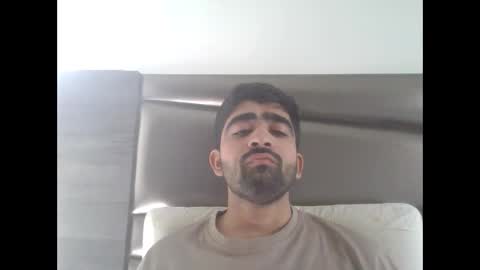 rahull11606 online show from October 10, 4:33 am