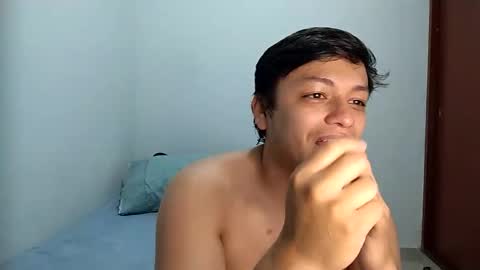 raider and roxie online show from December 1, 1:05 pm