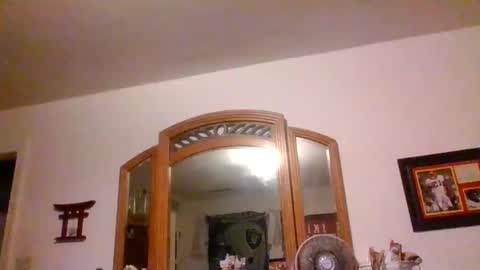 Snapshot of raidersman757 chatting on March 7, 9:56 pm hitman online show from March 7, 9:56 pm