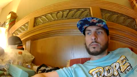 Snapshot of raidersman757 chatting on April 12, 10:37 pm hitman online show from April 12, 10:37 pm
