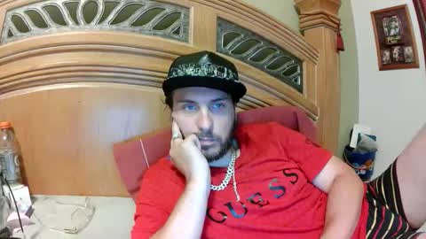 Snapshot of raidersman757 chatting on April 26, 7:33 pm hitman online show from April 26, 7:33 pm