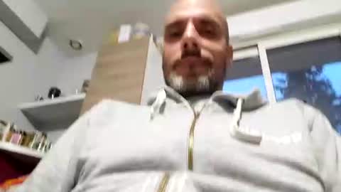 Snapshot of raidhot4646 chatting on November 29, 7:22 am raidhot4646 online show from November 29, 7:22 am