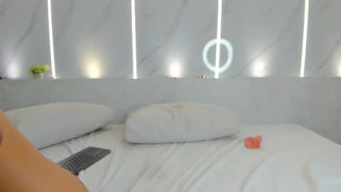 railey_rosse online show from February 14, 1:56 am