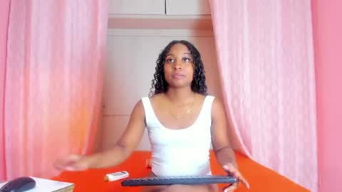 Snapshot of raileyboss chatting on July 16, 11:38 am raileyboss online show from July 16, 11:38 am