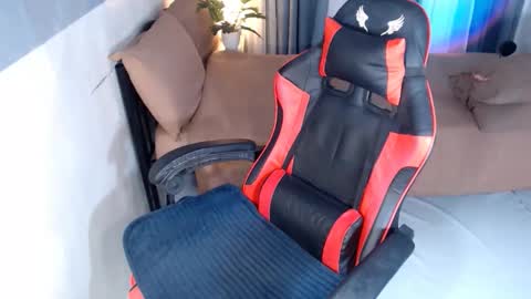 itsmeRailey online show from November 16, 11:21 pm