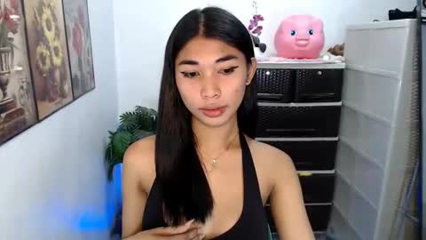 raindrizzle1706 online show from March 28, 8:30 pm