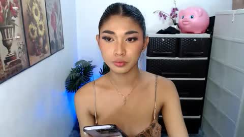 raindrizzle1706 online show from April 12, 10:53 am