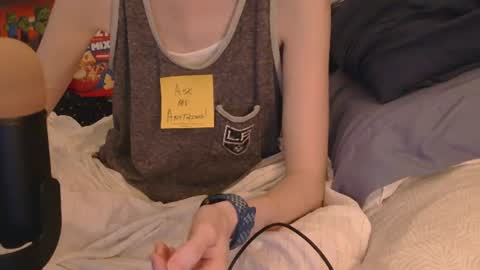RainyDayEm online show from July 11, 3:42 am