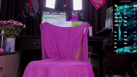 Laura online show from January 19, 3:32 am