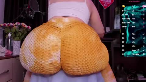 Laura online show from March 27, 3:56 am