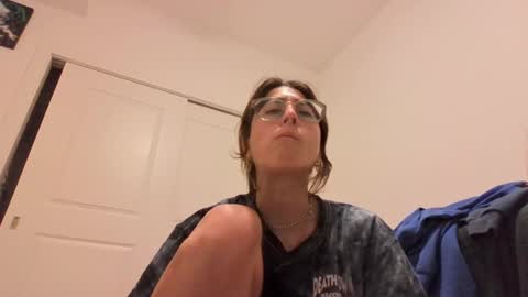 Ray Ray online show from September 18, 4:25 am