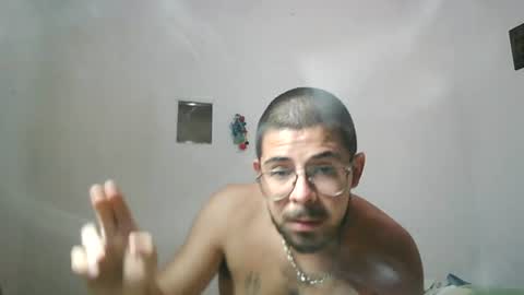 ralphillips25 online show from June 12, 5:01 pm