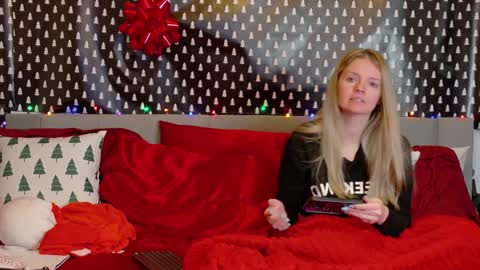 Snapshot of ramichick chatting on December 9, 1:29 am Rami online show from December 9, 1:29 am