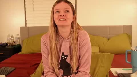 Snapshot of ramichick chatting on February 14, 1:45 am Rami online show from February 14, 1:45 am