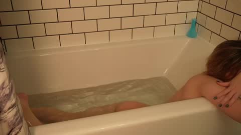 Snapshot of ramichick chatting on February 18, 11:00 am Rami online show from February 18, 11:00 am