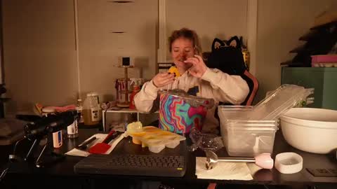 Snapshot of ramichick chatting on March 5, 2:03 am Rami online show from March 5, 2:03 am