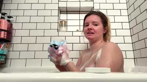 Snapshot of ramichick chatting on January 7, 3:09 am Rami online show from January 7, 3:09 am