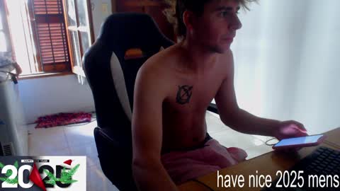 Snapshot of ramisexyloveyou chatting on January 3, 1:03 pm Ramiro online show from January 3, 1:03 pm