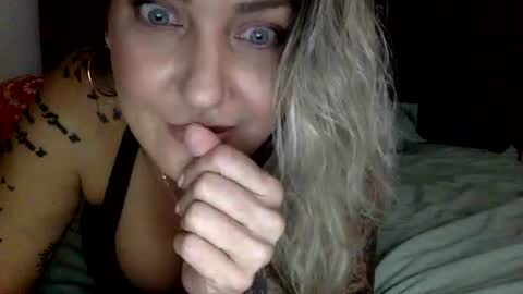 Mamakel online show from October 17, 2:48 am