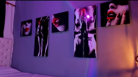 Snapshot of ramonasmith chatting on December 15, 6:59 pm Ramona online show from December 15, 6:59 pm