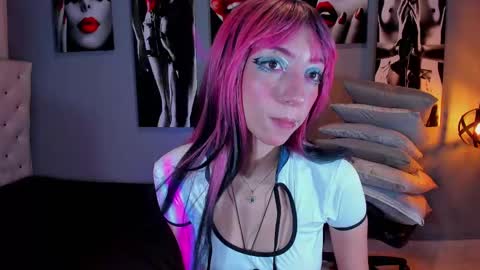 Snapshot of ramonasmith chatting on December 28, 4:20 pm Ramona online show from December 28, 4:20 pm