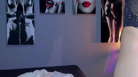 Snapshot of ramonasmith chatting on January 20, 6:21 pm Ramona online show from January 20, 6:21 pm