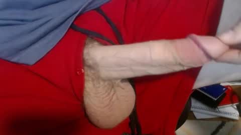 Snapshot of random41yearoldguy chatting on January 18, 12:02 am random41yearoldguy online show from January 18, 12:02 am