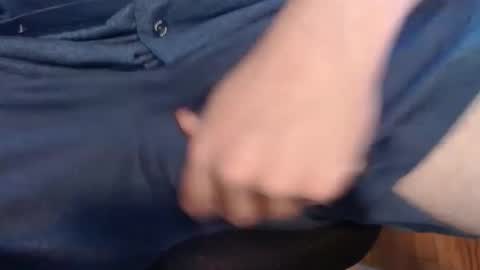 Snapshot of random41yearoldguy chatting on January 24, 10:19 pm random41yearoldguy online show from January 24, 10:19 pm