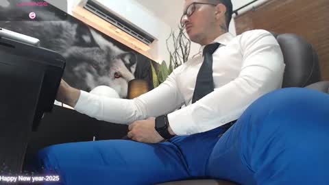 Snapshot of randylukehot chatting on February 14, 6:19 pm randylukehot online show from February 14, 6:19 pm