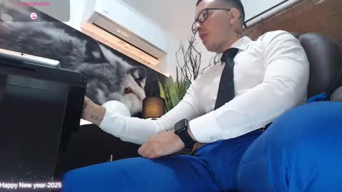 Snapshot of randylukehot chatting on February 23, 7:44 am randylukehot online show from February 23, 7:44 am