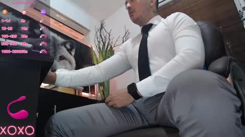 Snapshot of randylukehot chatting on September 25, 10:19 am randylukehot online show from September 25, 10:19 am