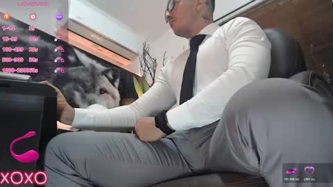 Snapshot of randylukehot chatting on November 7, 9:09 am randylukehot online show from November 7, 9:09 am