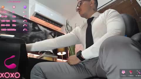 Snapshot of randylukehot chatting on November 7, 9:26 pm randylukehot online show from November 7, 9:26 pm