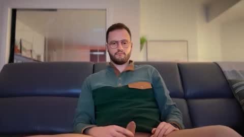 Snapshot of raphwoods95 chatting on February 28, 10:55 pm Raph online show from February 28, 10:55 pm