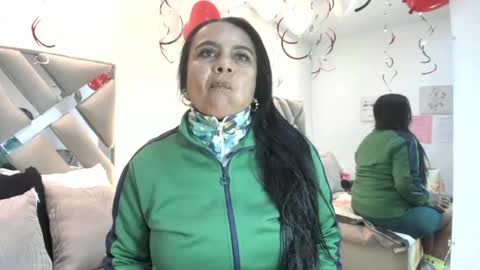 Raquel Moore  online show from February 14, 12:57 pm