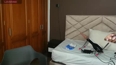 Raquel online show from October 9, 11:41 am