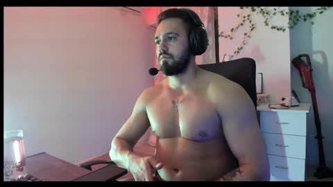 RaulMaxel online show from May 3, 10:27 pm