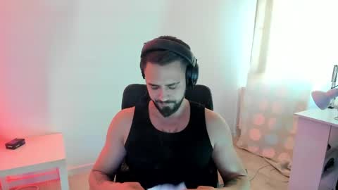RaulMaxel online show from May 5, 3:36 am