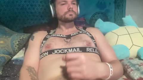 Snapshot of ravedaddy95 chatting on July 21, 11:01 am ravedaddy95 online show from July 21, 11:01 am