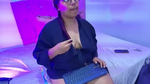 raven_gaze online show from September 18, 1:18 am