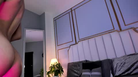 Snapshot of raven_jade_ chatting on February 2, 3:28 pm raven_jade_ online show from February 2, 3:28 pm