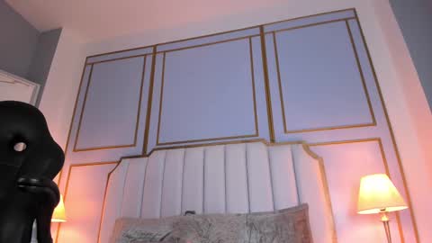 Snapshot of raven_jade_ chatting on February 21, 3:23 am raven_jade_ online show from February 21, 3:23 am