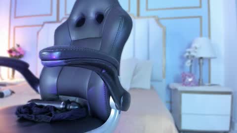 Snapshot of raven_jade_ chatting on September 9, 3:39 am raven_jade_ online show from September 9, 3:39 am