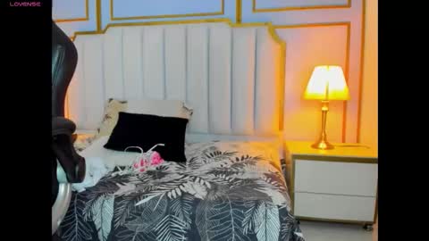 Snapshot of raven_jade_ chatting on September 17, 3:30 am raven_jade_ online show from September 17, 3:30 am