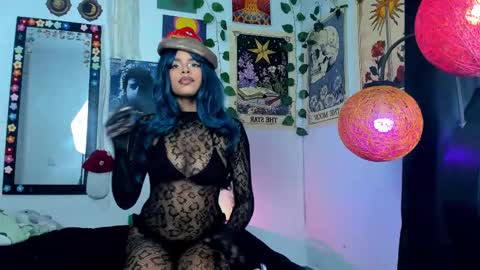 raven  online show from December 14, 11:53 pm